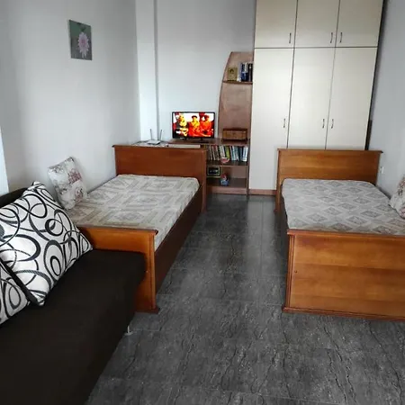 Spaciuos And Comfortable Lotus-top Location 布尔加斯